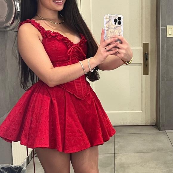 Babyboo Elba Playsuit Chic Off-Shoulder Red Mini Dress - Picture 6 of 10